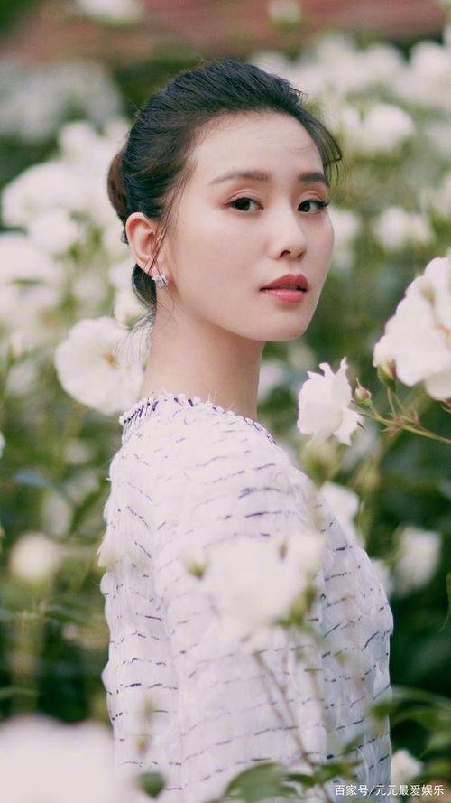 娱乐爆料绯闻女星名单,揭秘名单上的神秘女星  第3张