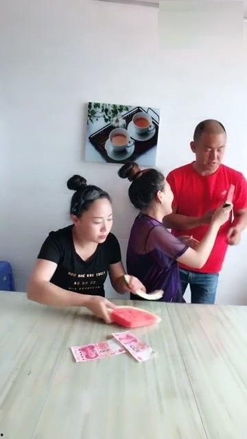 搞笑娱乐吃瓜少女,吃瓜少女的欢乐日常 第2张 搞笑娱乐吃瓜少女,吃瓜少女的欢乐日常 第2张