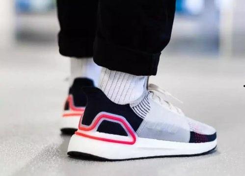 跑鞋爆料最新2025,揭秘未来跑鞋科技革新与设计趋势 第2张 跑鞋爆料最新2025,揭秘未来跑鞋科技革新与设计趋势 第2张