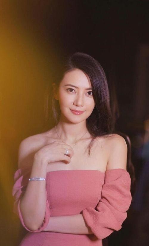 爆料达人叶璇视频大全集,揭秘娱乐圈幕后故事与精彩瞬间