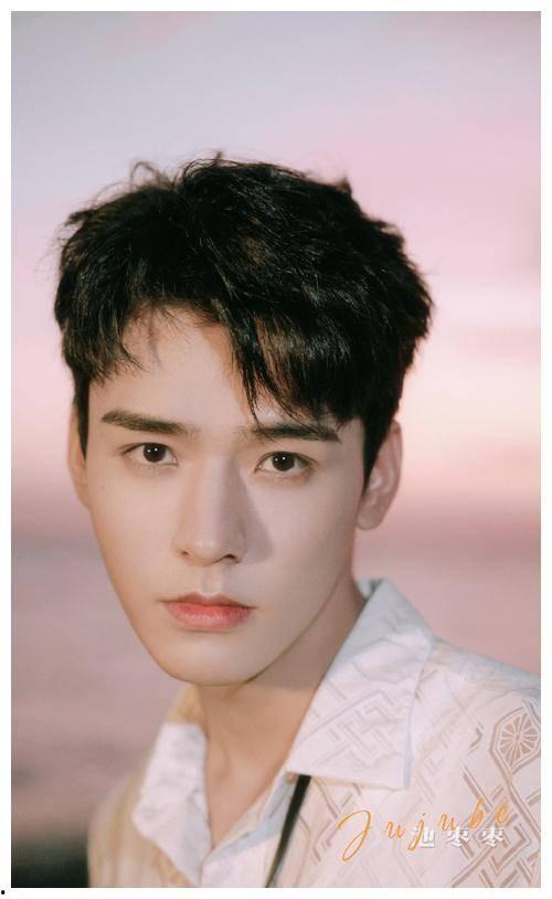 龚俊热巴爆料最新消息,最新爆料揭秘两人甜蜜互动细节！”  第3张