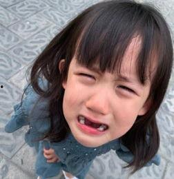 母亲爆料闺蜜视频播放,引发社会热议