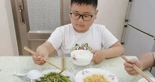 天津配餐爆料小哥视频,幕后配餐真相大曝光  第2张