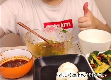 吃瓜网红黑网爆料视频甜水面,甜水面背后的惊人真相,吃瓜群众惊呆了! 第2张 吃瓜网红黑网爆料视频甜水面,甜水面背后的惊人真相,吃瓜群众惊呆了! 第2张